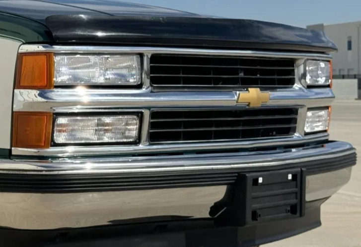 GTS BugFlector Hood Protector Bug Shield Deflector for 88-00 Chevy Silverado OBS