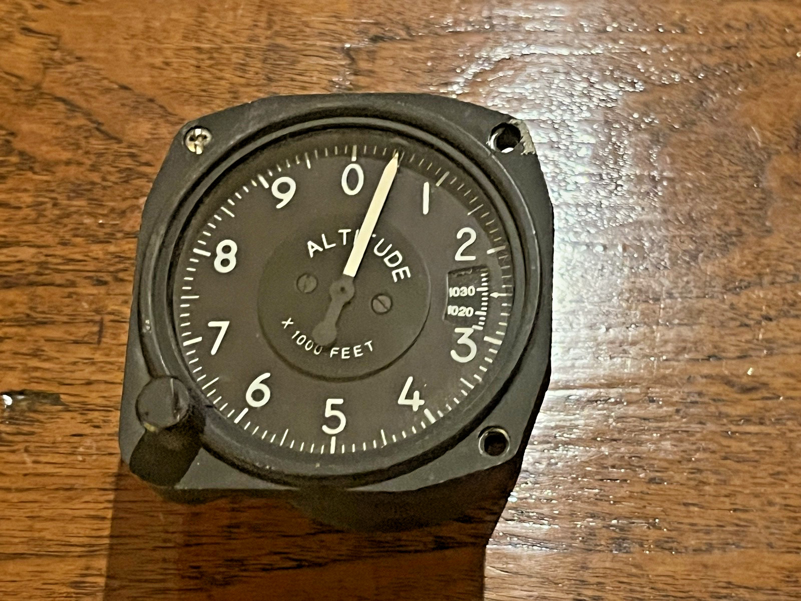 UMA Non Sensitive, MB  3 1/8th Altimeter, PN 5-300-41