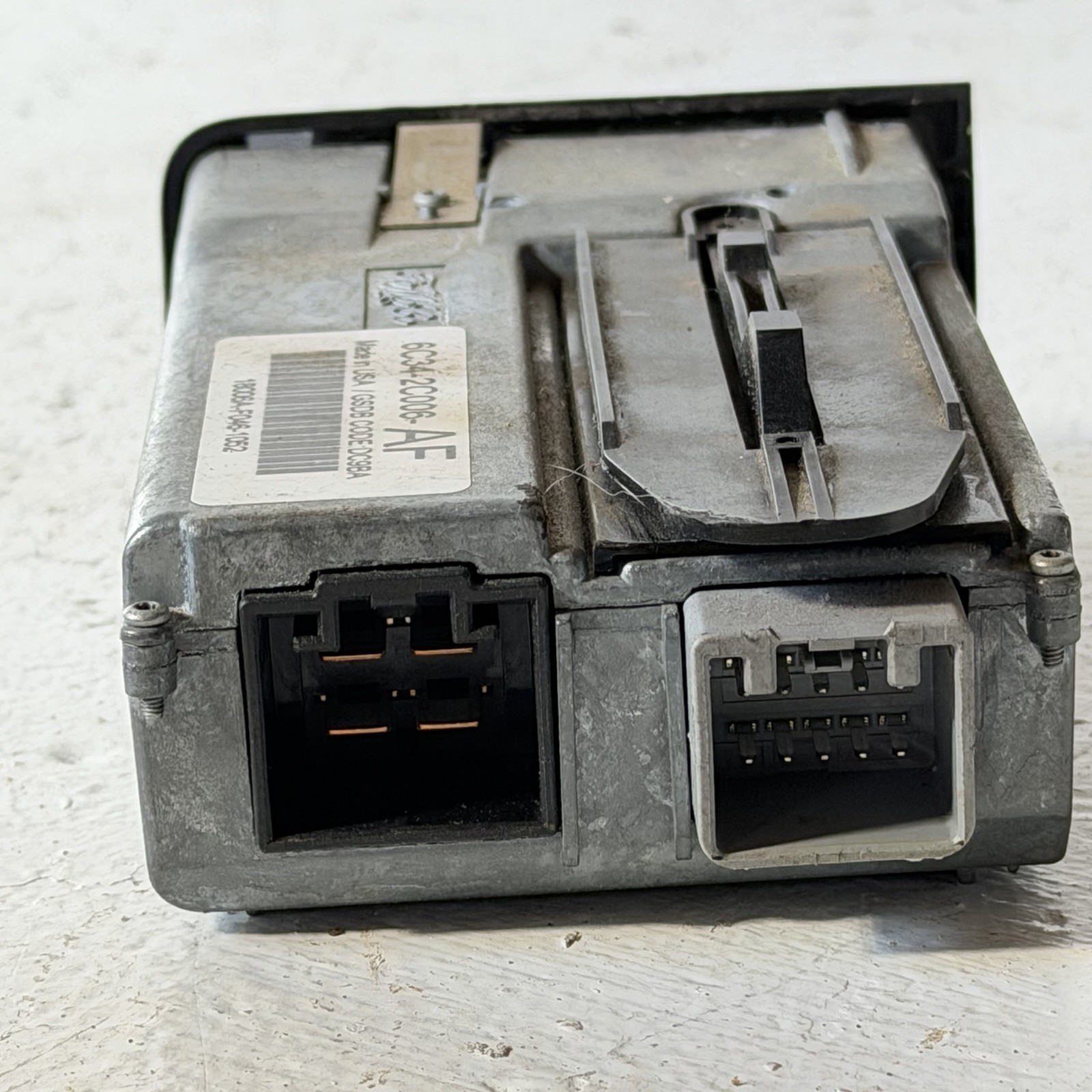 2005-2007 FORD F250 F350 SUPERDUTY TRAILER BRAKE CONTROLLER TOW TOWING MODULE