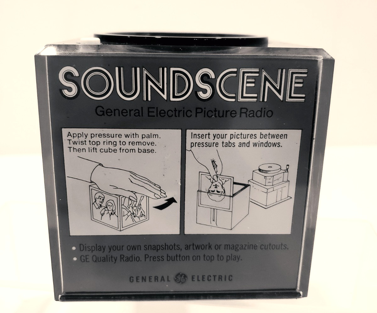 VINTAGE GE General Electric Sound Scene Picture Radio Tested WORKS cube