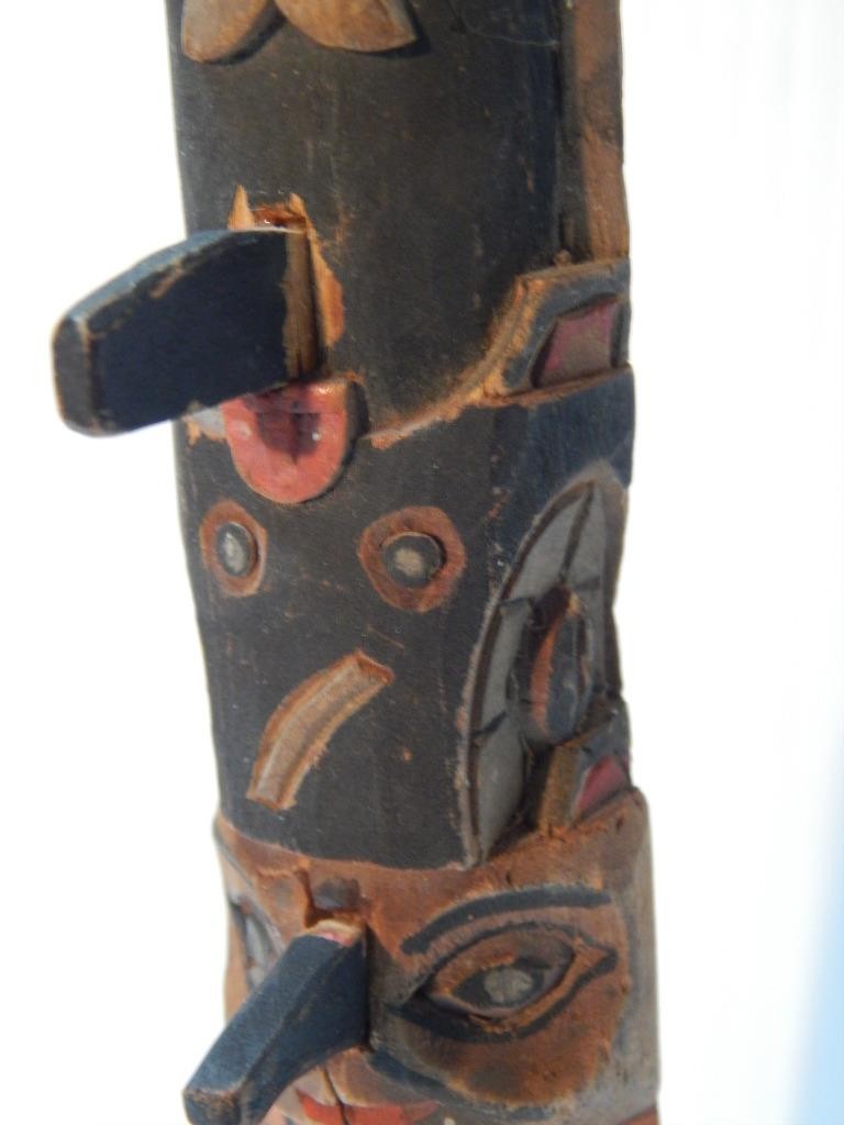 VINTAGE 13 1/2" ALASKA TLINGIT INDIAN NW COAST RED CEDAR WOOD TOTEM POLE MODEL