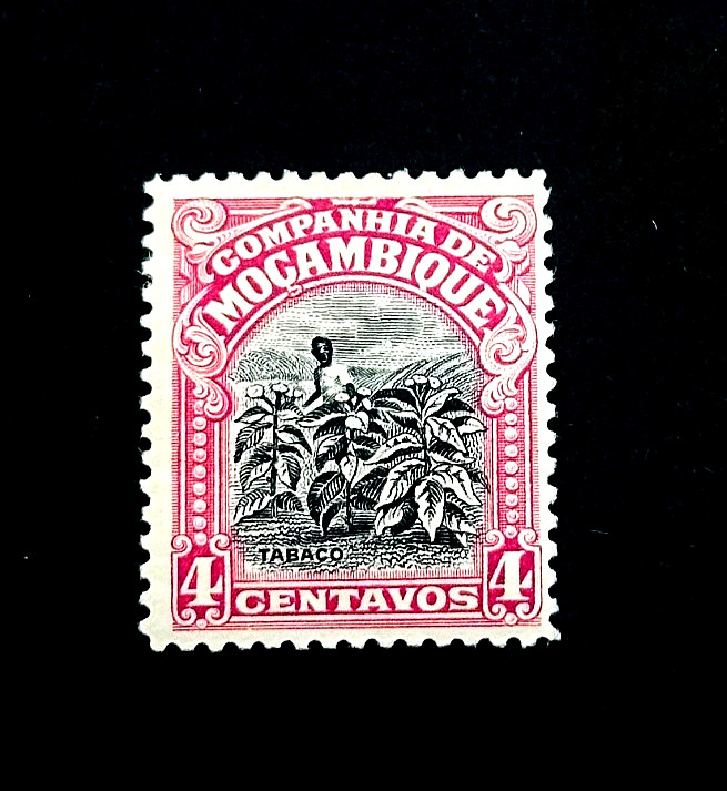 MOZAMBIQUE COMPANY Stamp - 1925 Tobacco Plantation Sn 118 MH   r3