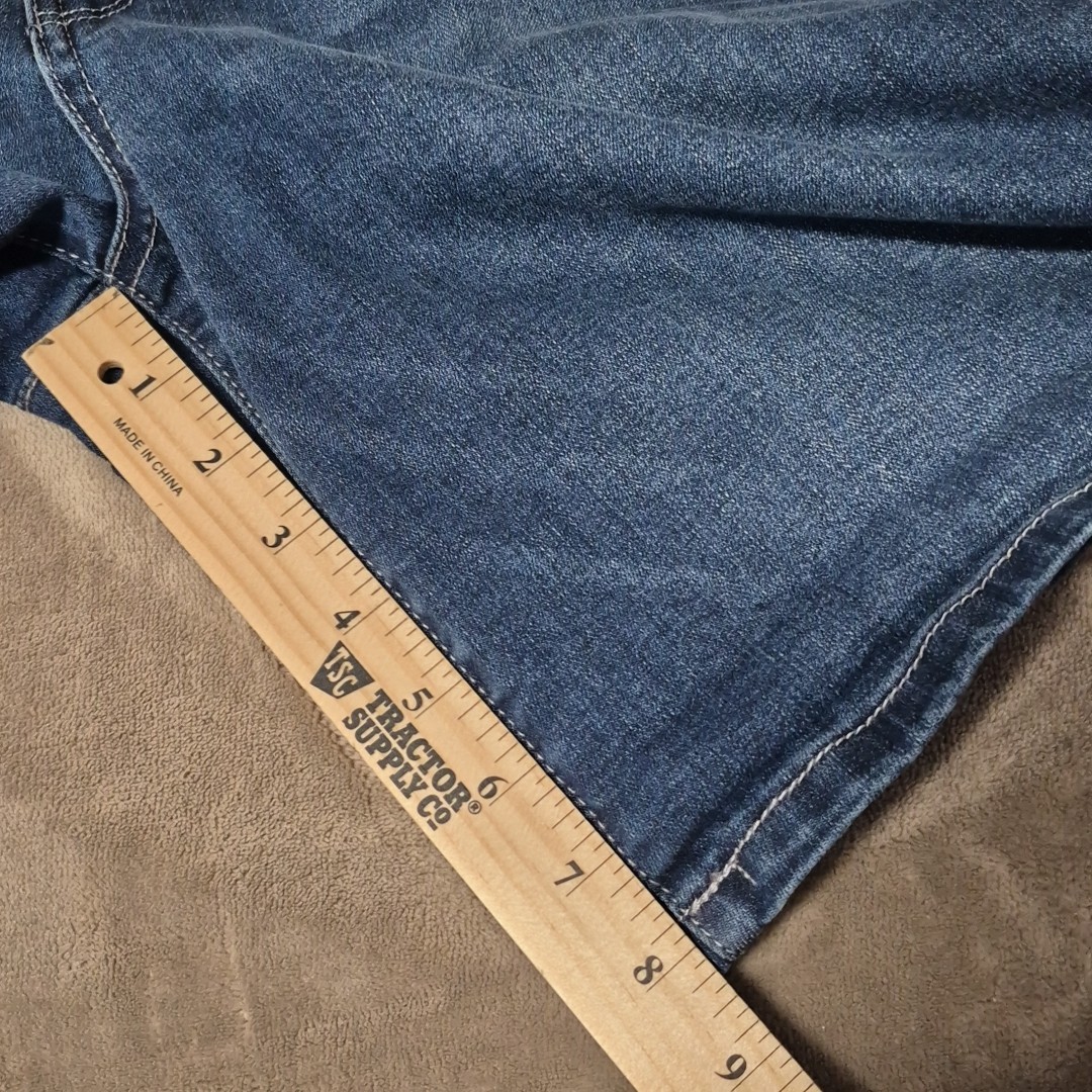 Democracy Shorts Women's Size 10 "Ab"solution Denim Rolled Cuff NWT 7" Inseam