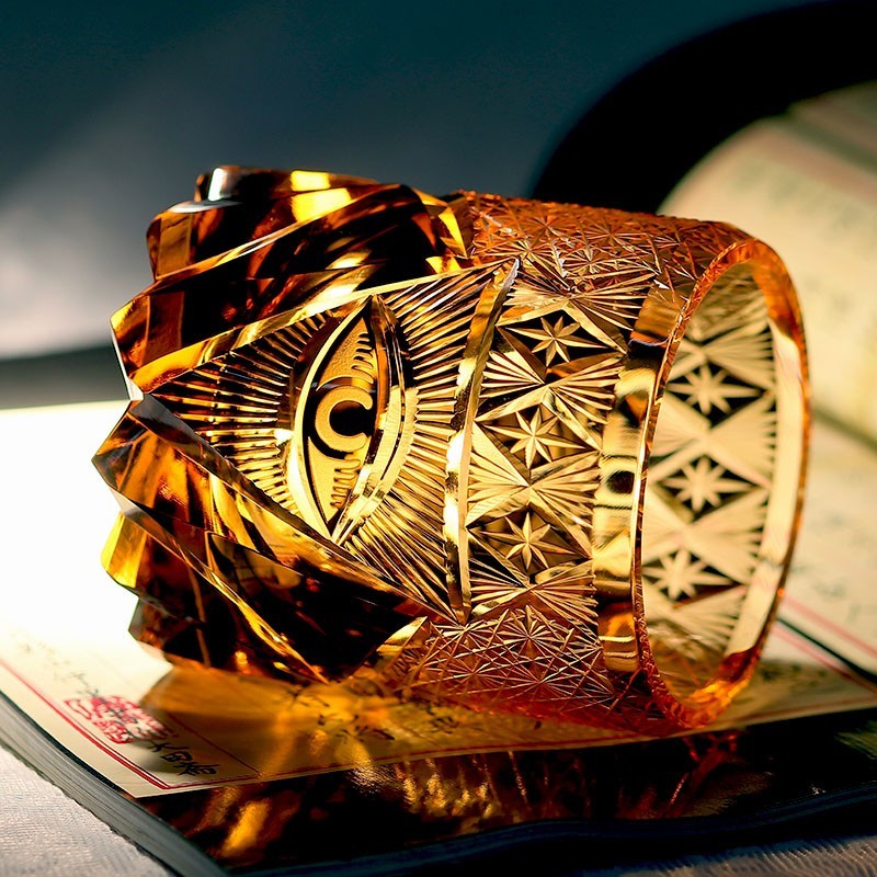 High-end Hand Carved Eye Pattern Edo Kiriko Glass Whisky Glass Amber Color