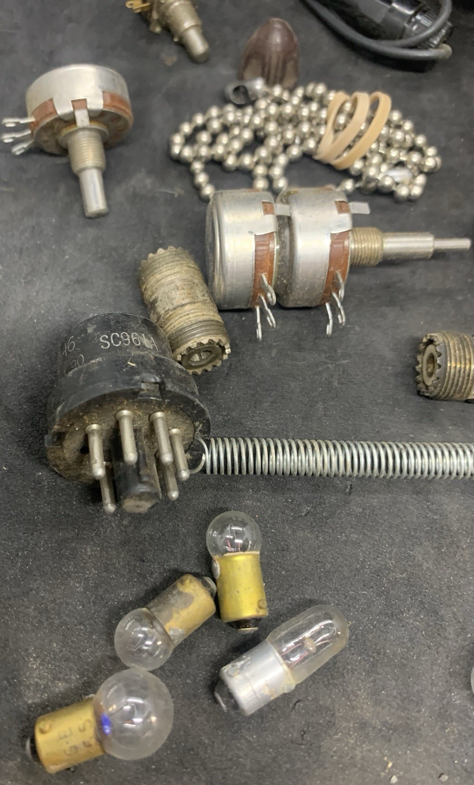 Misc. Radio and Electrical Parts * FROM HAM / ANTIQUE RADIO ESTATE * (A212)