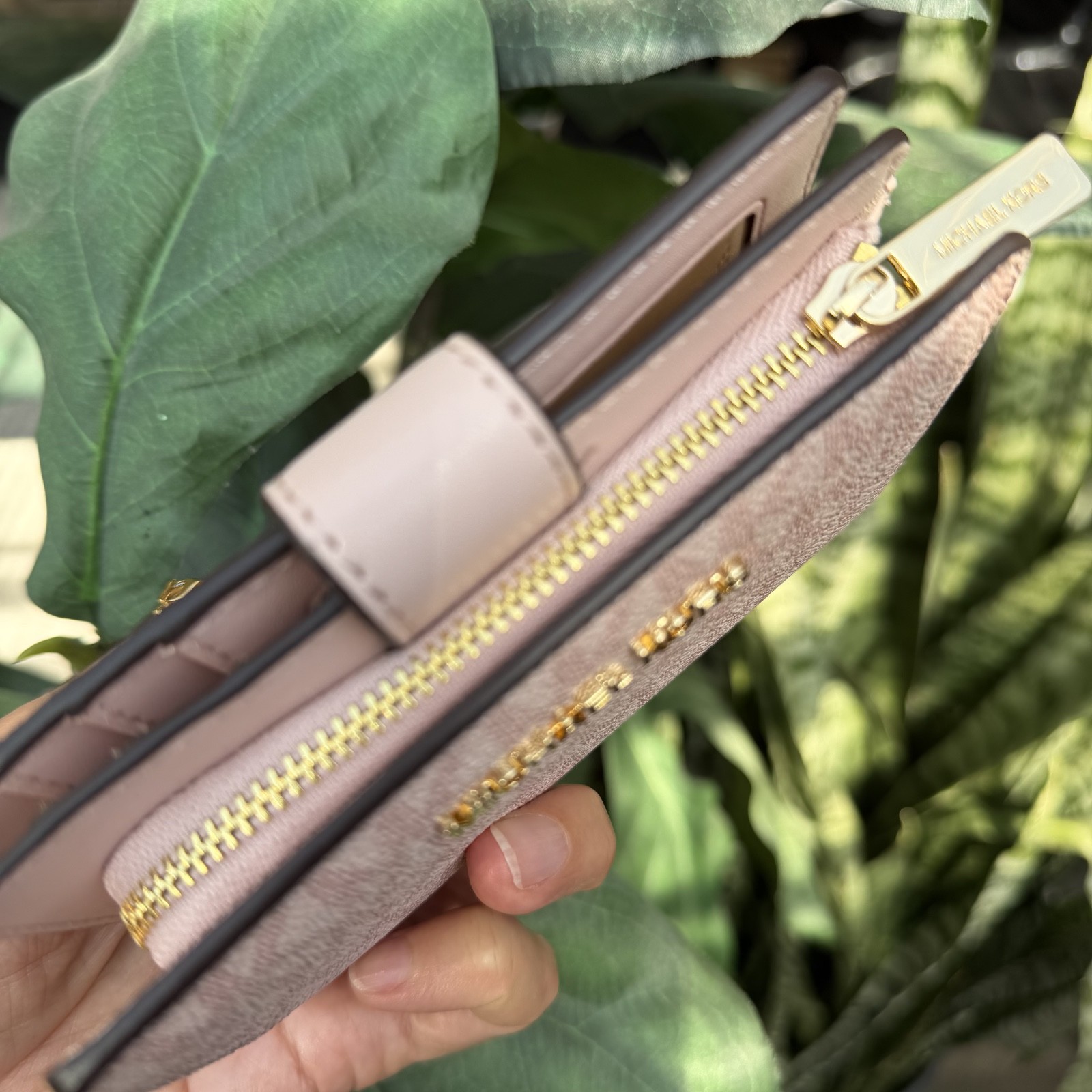 Michael Kors Jet Set Travel MD Bifold Zip Coin Credit Card Wallet Powder Blush