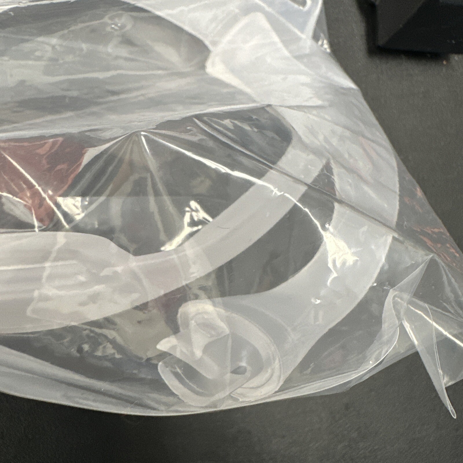 Respironics DreamWear Medium Frame. Model 1116746. New