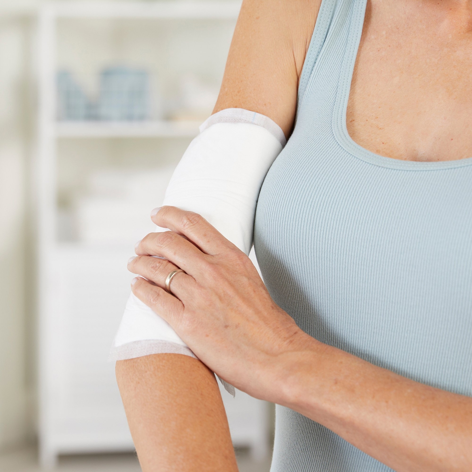 McKesson Abdominal Pads ABD Sterile 5" x 9" Gauze Bandage Pads 16-4250 20 Ct