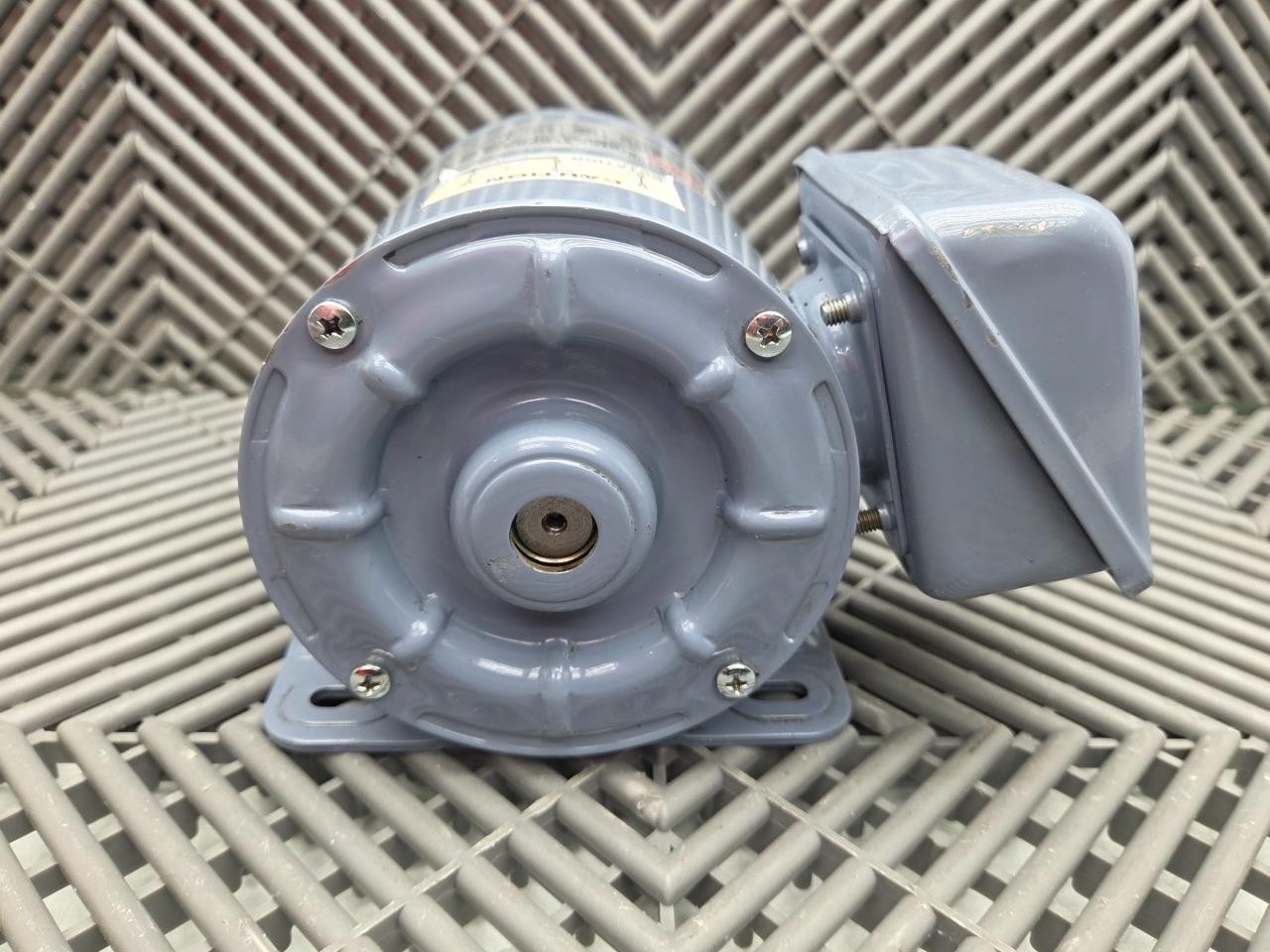 Nippon TOP-1ME100-11MA Trochoid Pump / 3-Phase Induction Motor / EELQ-8T