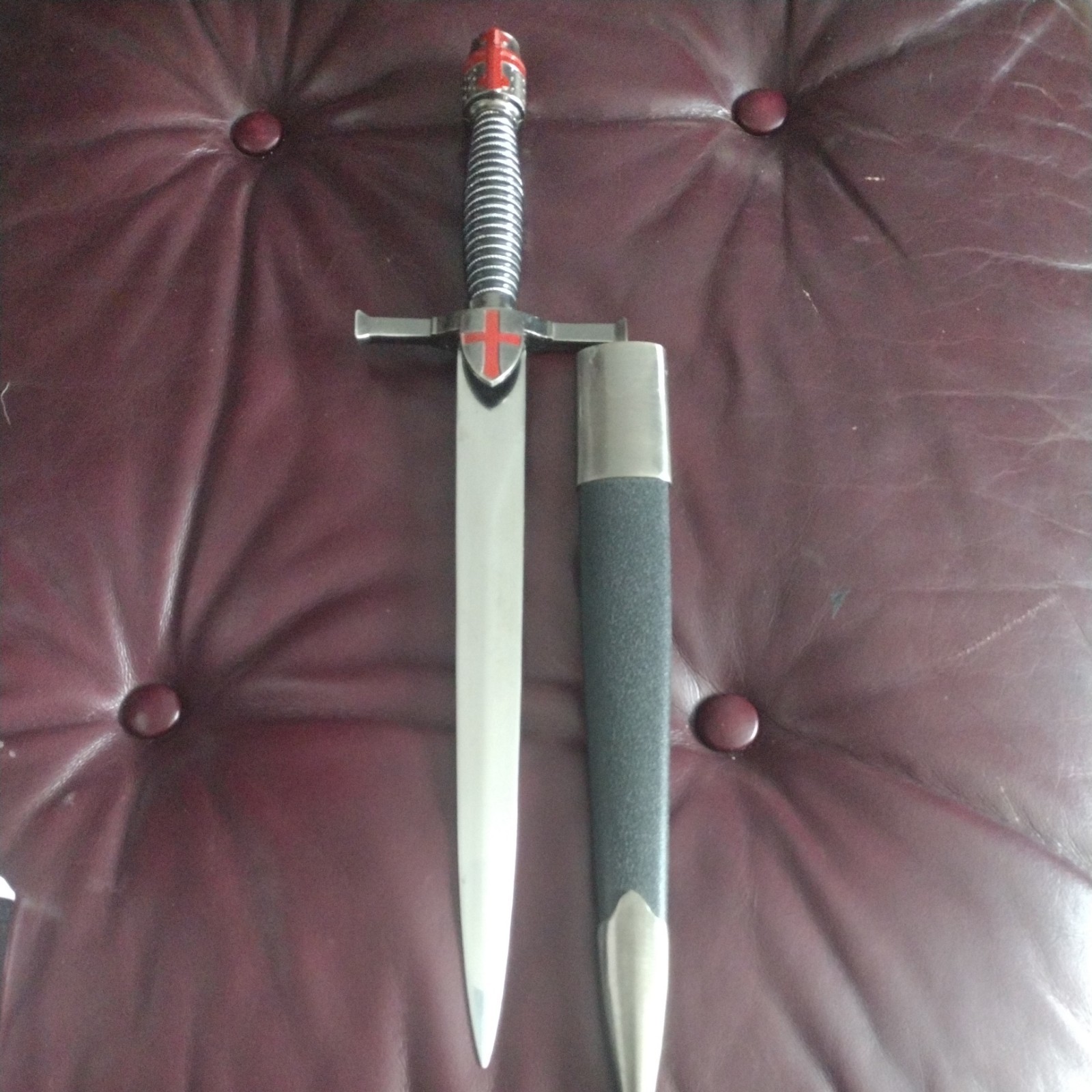 Knights Templar Replica Dagger With Sheath