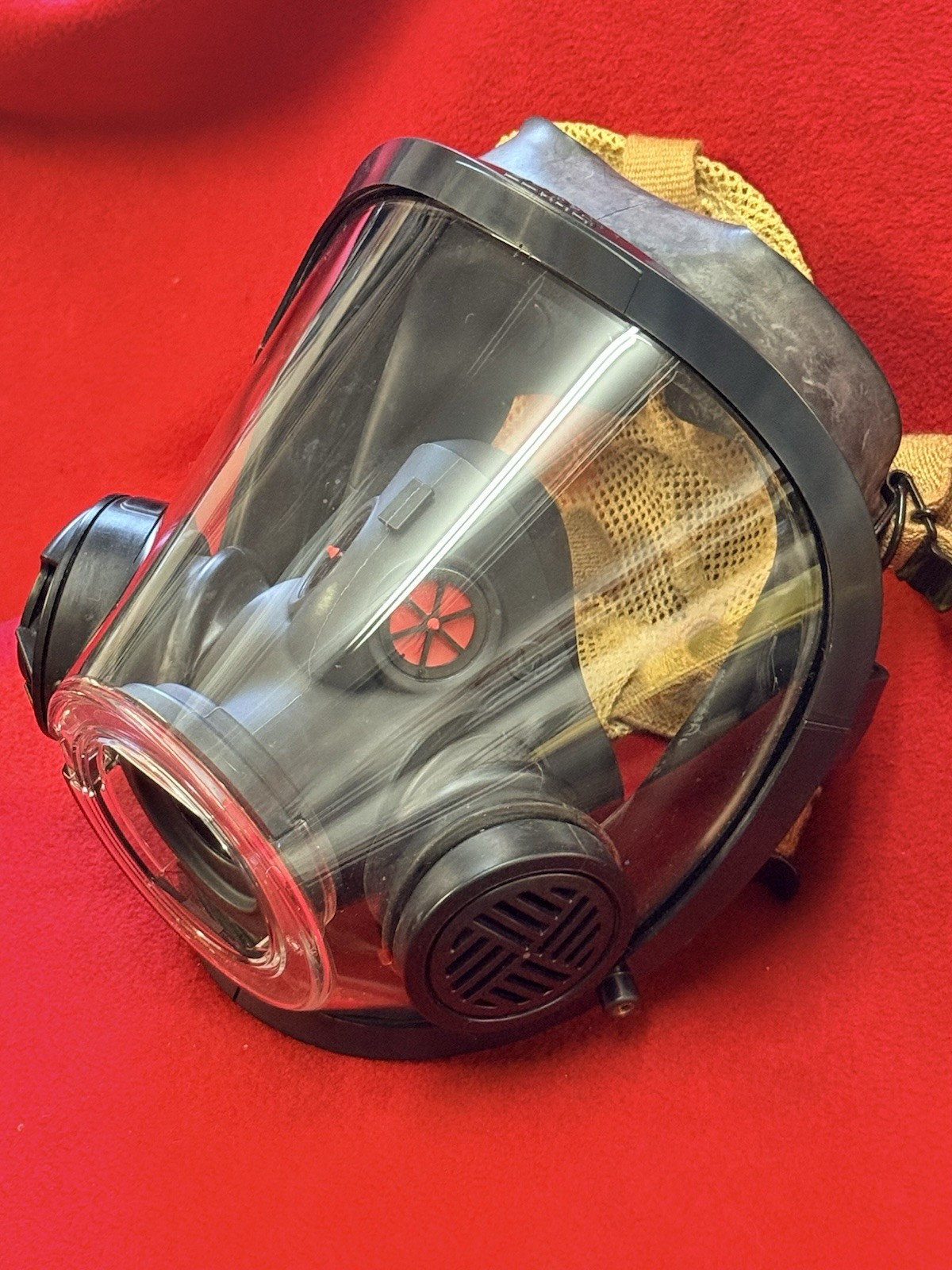 Scott AV-3000 HT -Mask w/ Voice Amp Adapter - Firefighter MASK Size - MEDIUM
