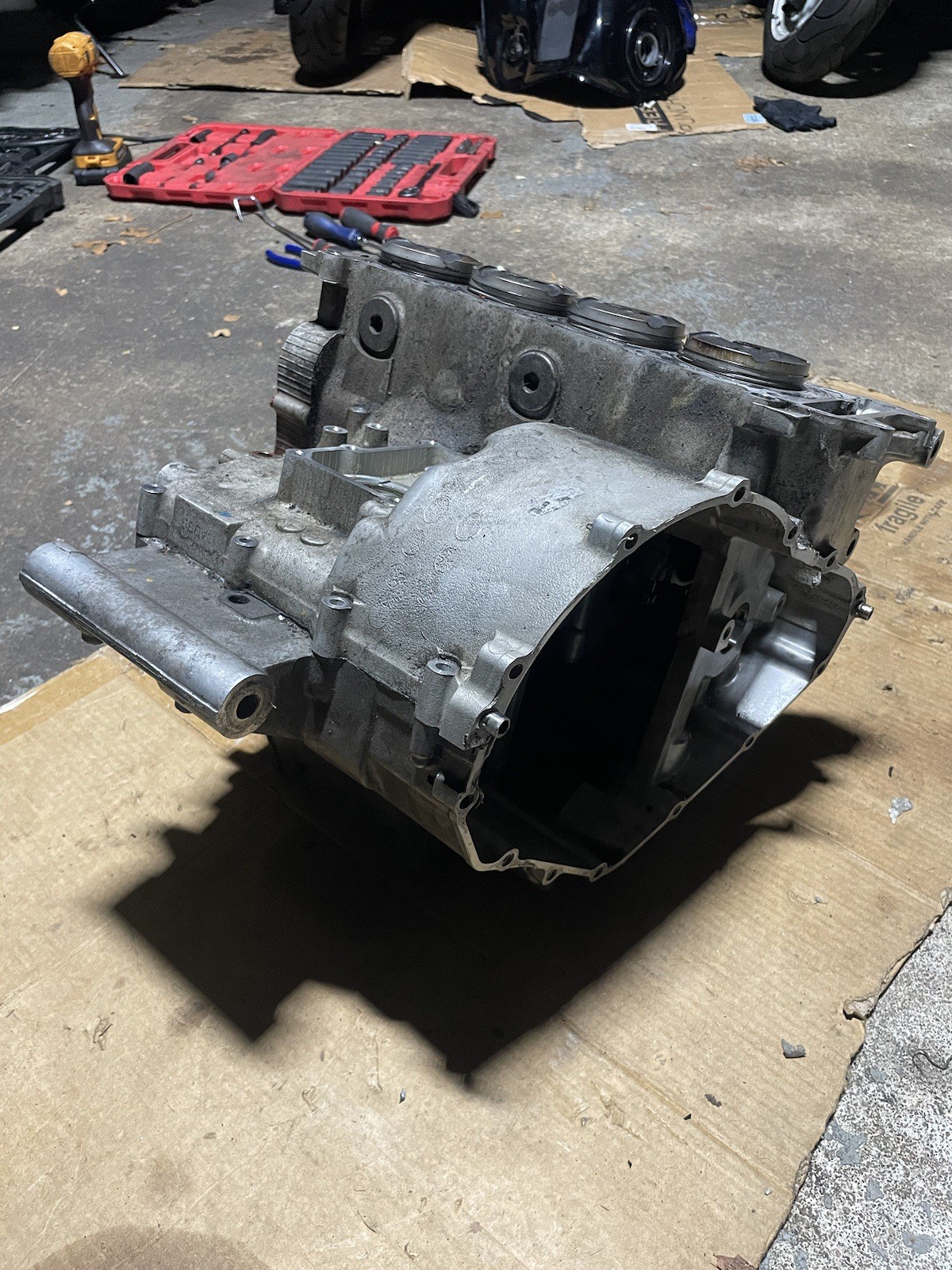 2009 08 09 Suzuki GSXR 600 GSXR600 Crankcase Case Engine Motor Block Piston Lot