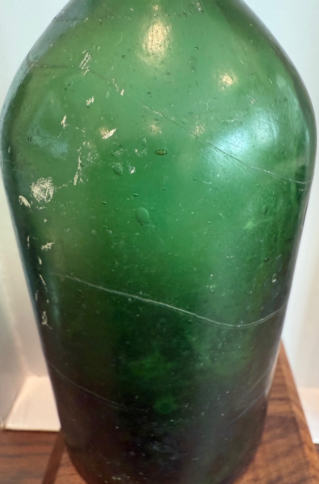 S.S. REPUBLIC SHIPWRECK GREEN BEER BOTTLE ARTIFACT W/ WOOD BASE, BOOK, NO COA
