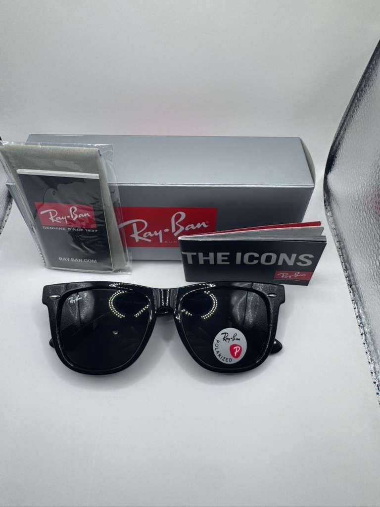 Ray-Ban RB2140 Original Wayfarer Polarized Sunglasses Black Frame Black Lens