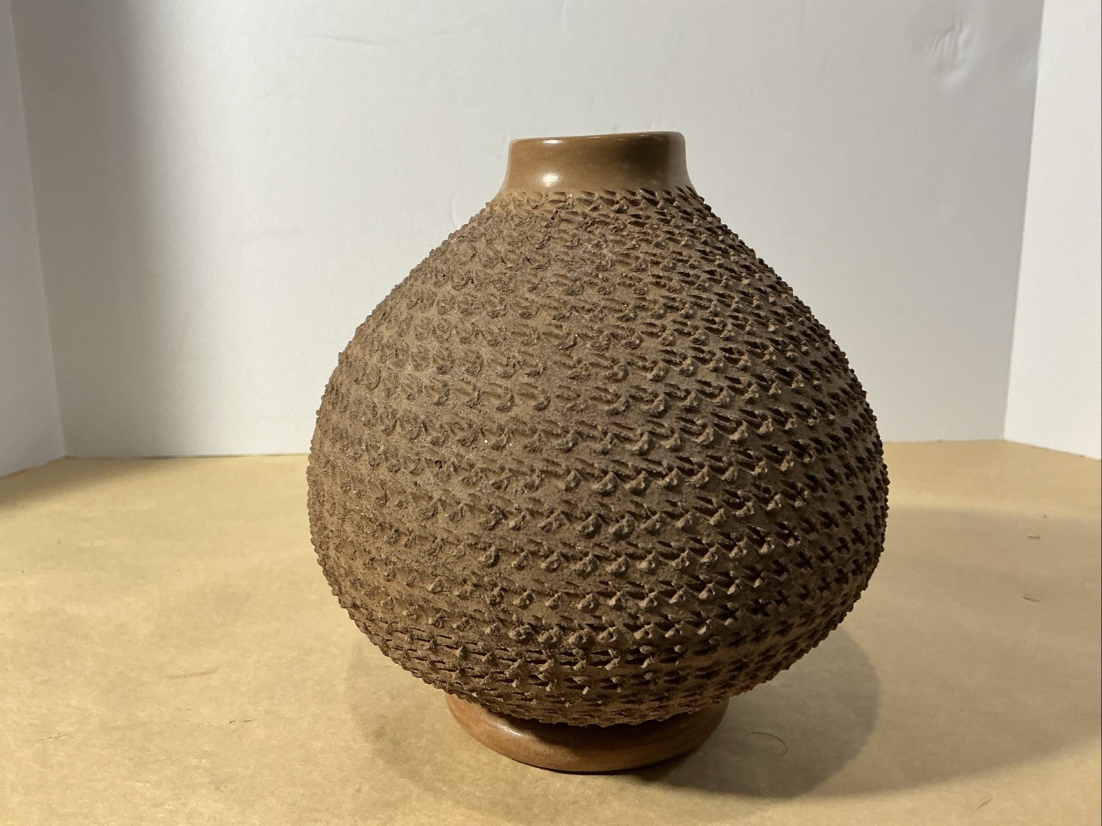Amado Hedez Hernandez Pottery Brown Corrugated Pot Mata Ortiz, Mexico 6”