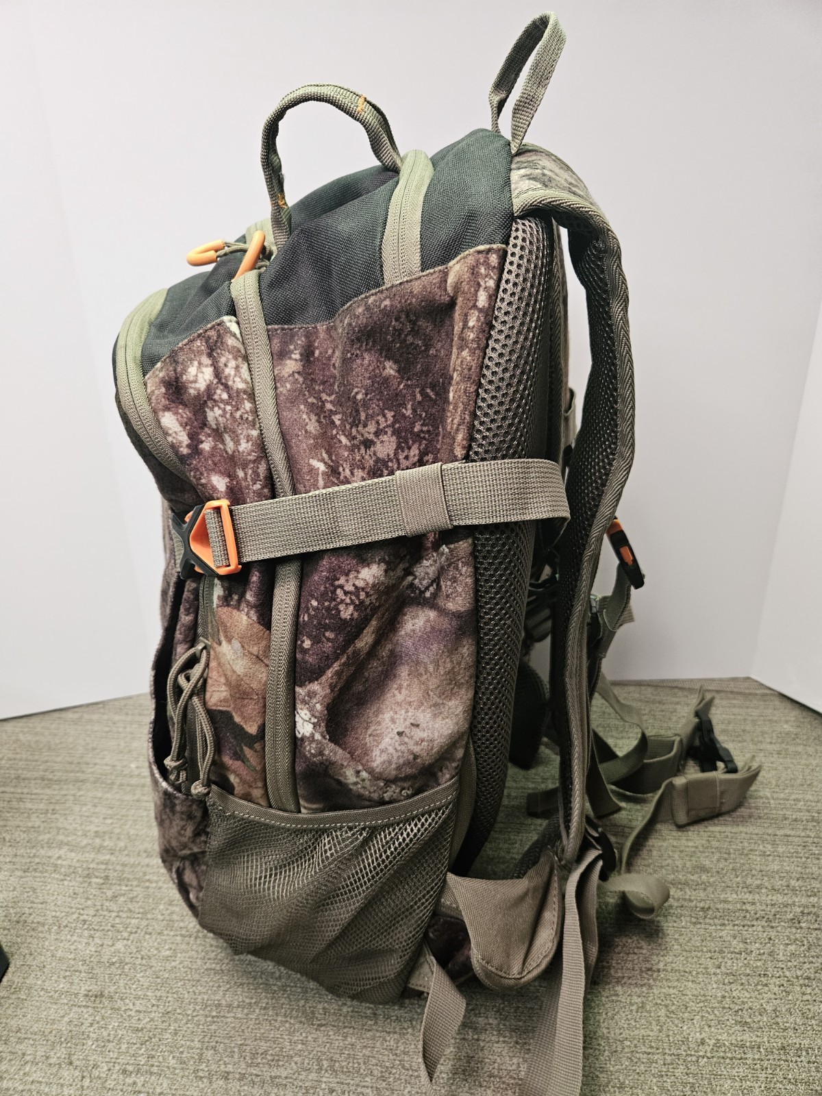 Realtree Edge "Timber Hawk" Camouflage Hunting Daypack 29.5L