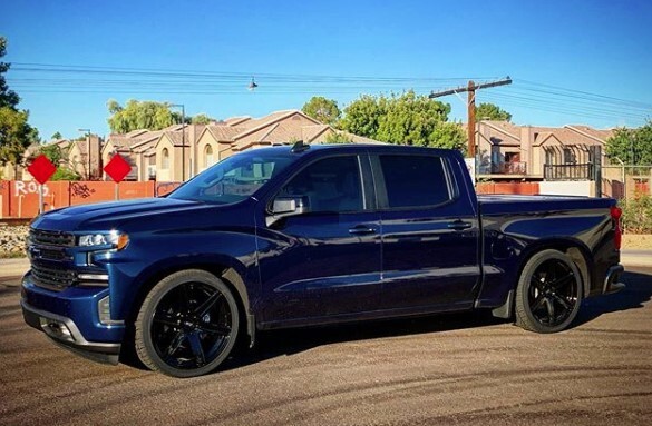 McGaughys 2.5"/4" Drop Silverado 2019-2025 1500 Complete Lowering Kit w/ Shocks