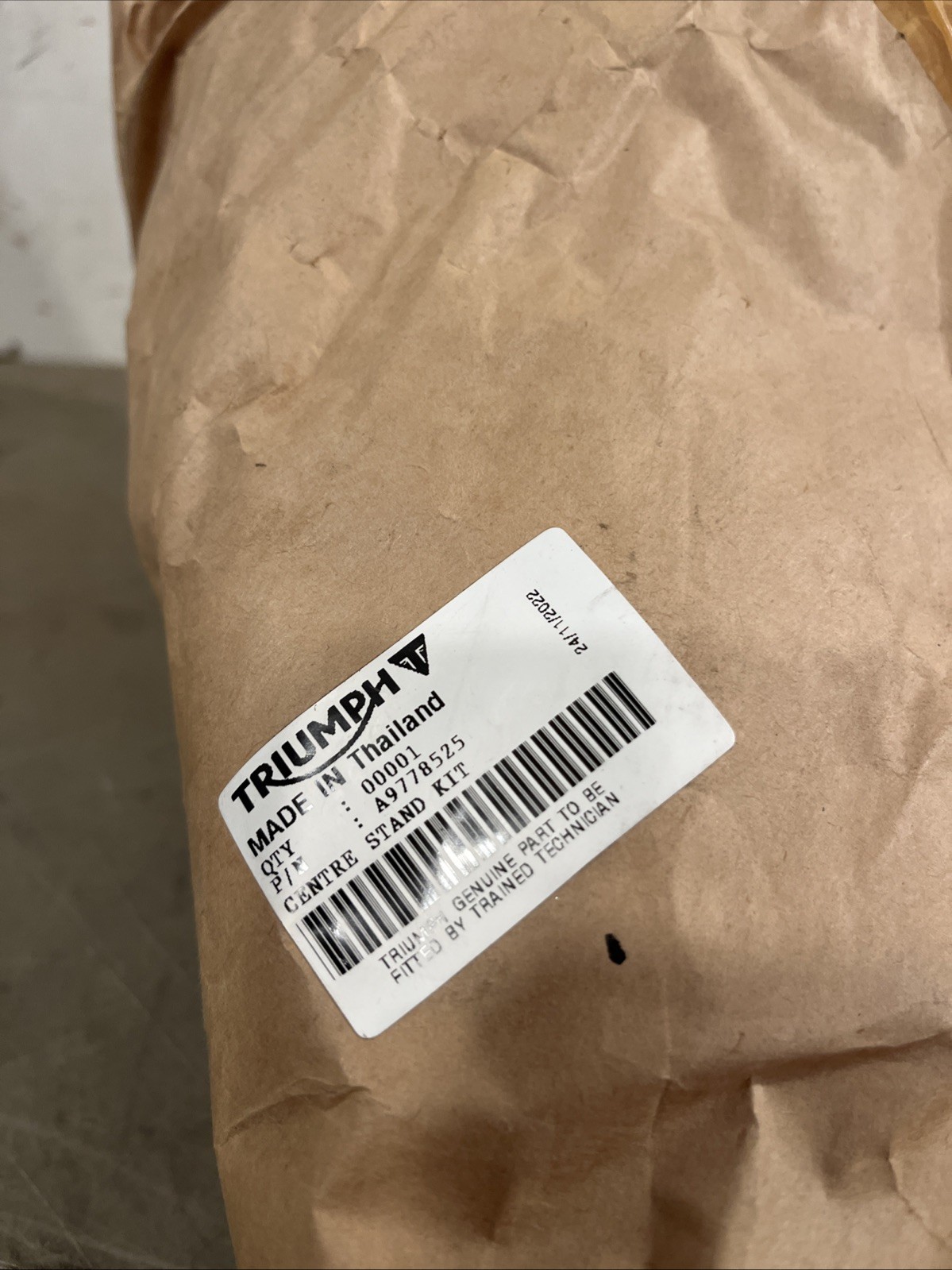 L. OEM TRIUMPH BONNEVILLE T100 T120 CENTER STAND A9778525