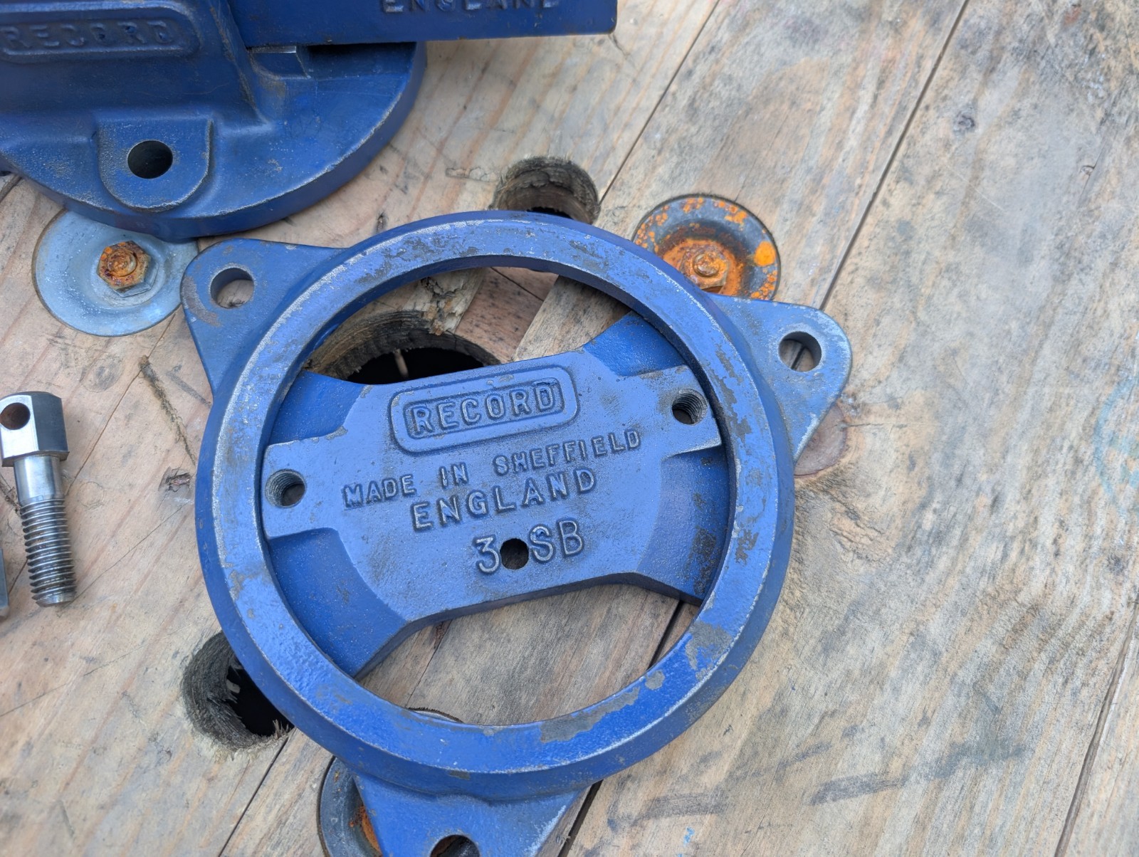 Record No. 3 Vise & Swivel Base, 4" Jaws. Made In Sheffield England, 37.6 lbs.