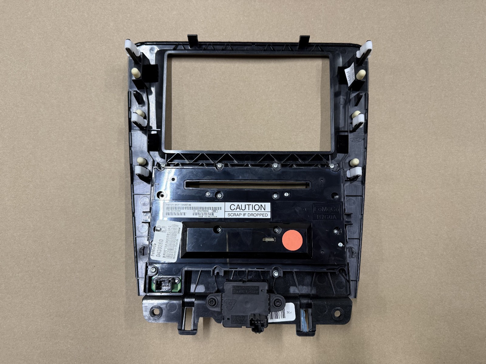 2013-2014 Ford Mustang GT500 Touch Screen Face Plate Radio Trim Piece 2011-2014