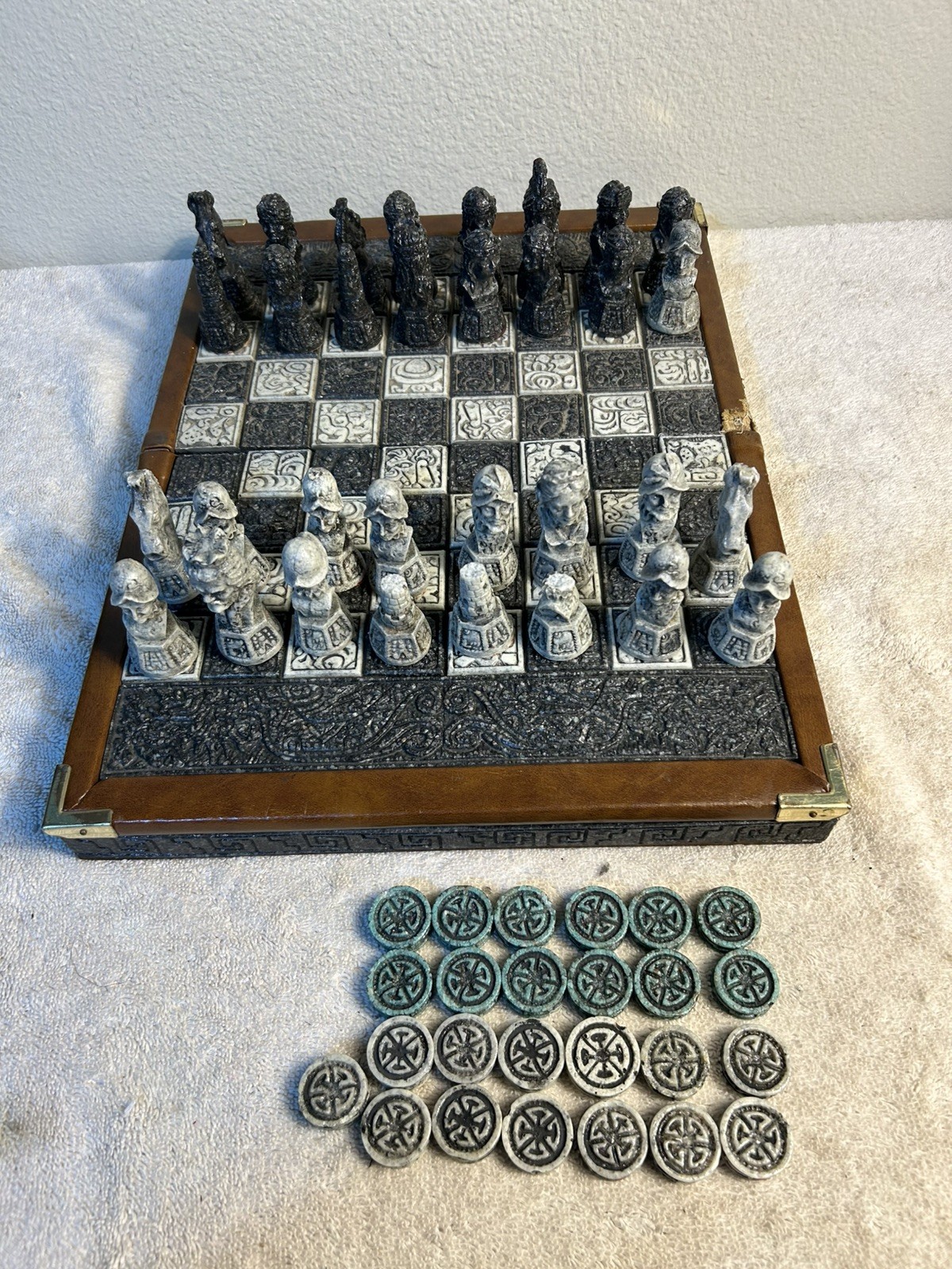 Medieval Skull Busts Mayan Or Aztec Inspired Chess & Backgammon Set - Incomplete