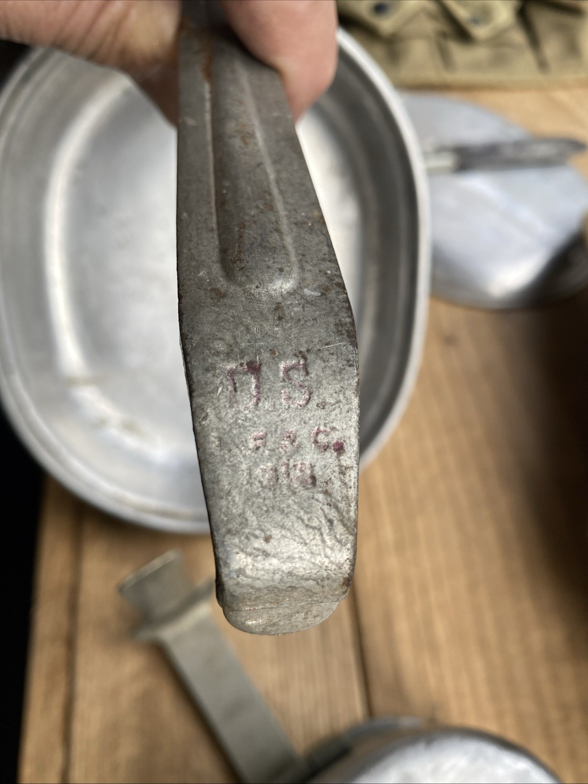 WW 1 Lot 1918 WWI- 11 POCKET GRENADE VEST W/1918 Mess Kit & Knife/Canteen & Cup