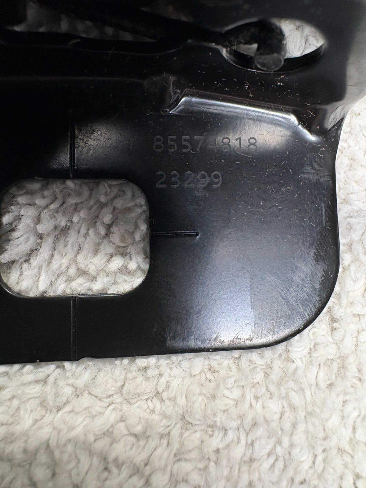 GM OE Hood Latch 2015-2018 Cadillac Escalade Chevrolet Suburban Tahoe 85574818