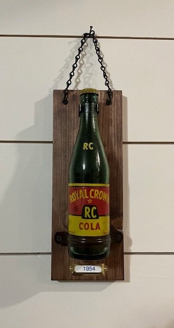 Royal Crown "1954" Hanging Wall Display Item #14