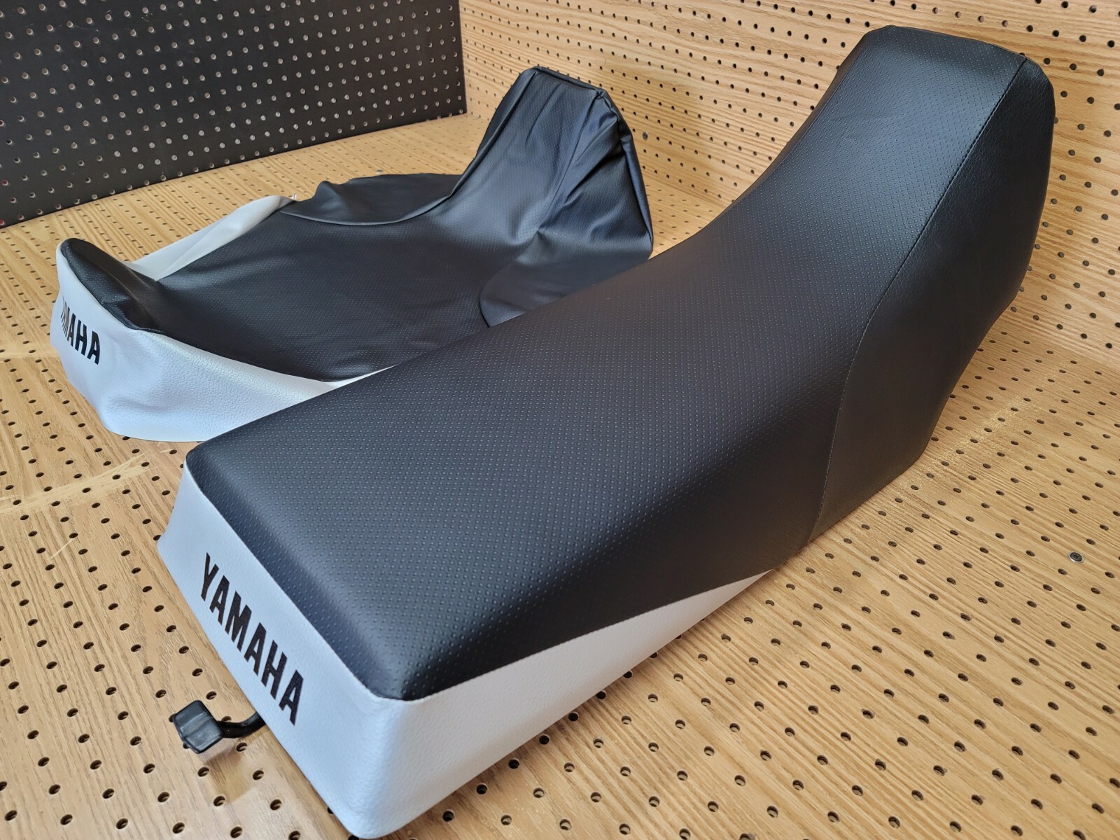 YAMAHA BANSHEE 350 YFZ350 SEAT COVER 1987 TO 2006 (BLACK&SILVER) [Y*-161]