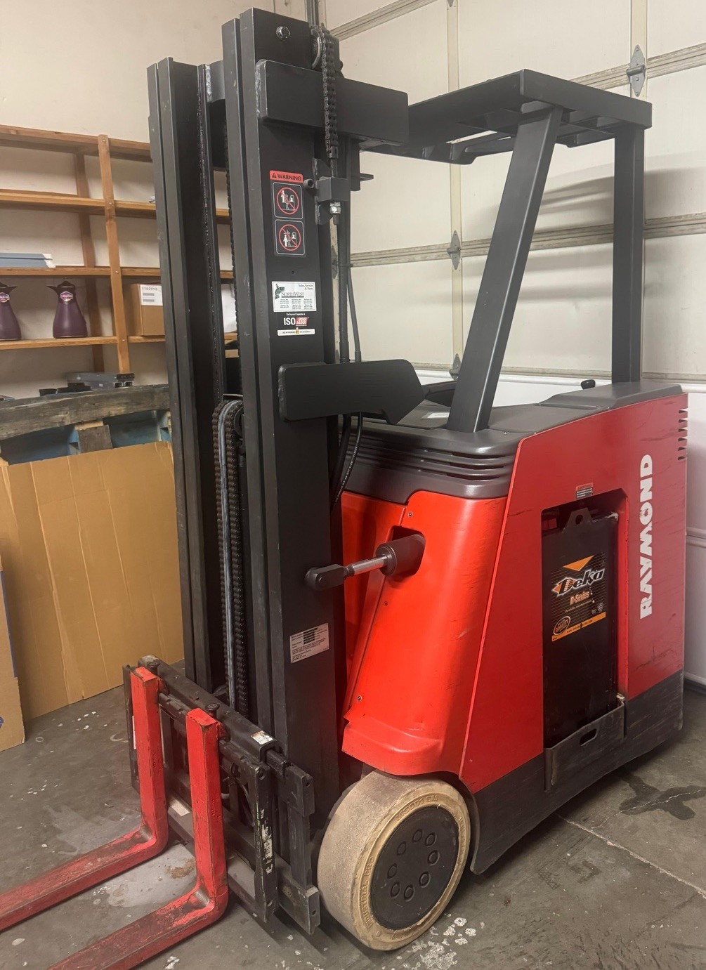Raymond DSS 300 Stand Up Forklift Electric Reach Truck Warehouse Lift W/Charger
