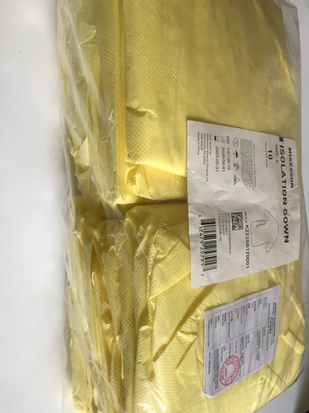 10 Count McKesson Yellow Isolation Gowns AAMI Level I GSM 30 Size Large Exp 2023