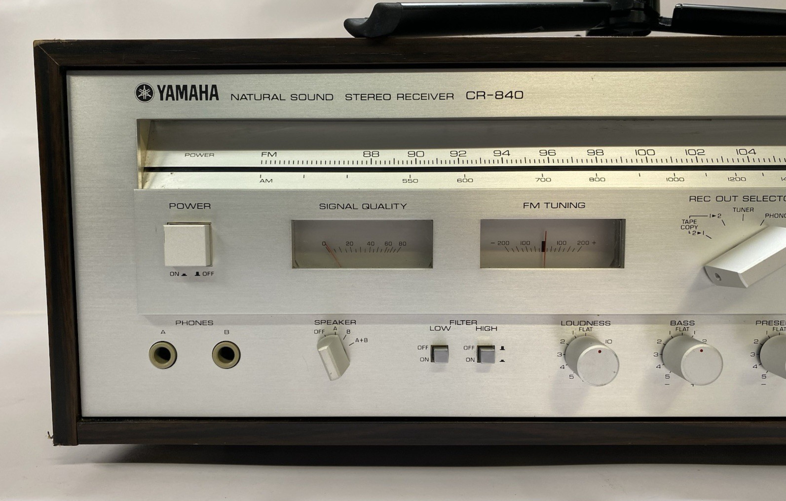 Vintage Yamaha CR-840 AM/FM Stereo Receiver - SHOWN WORKING