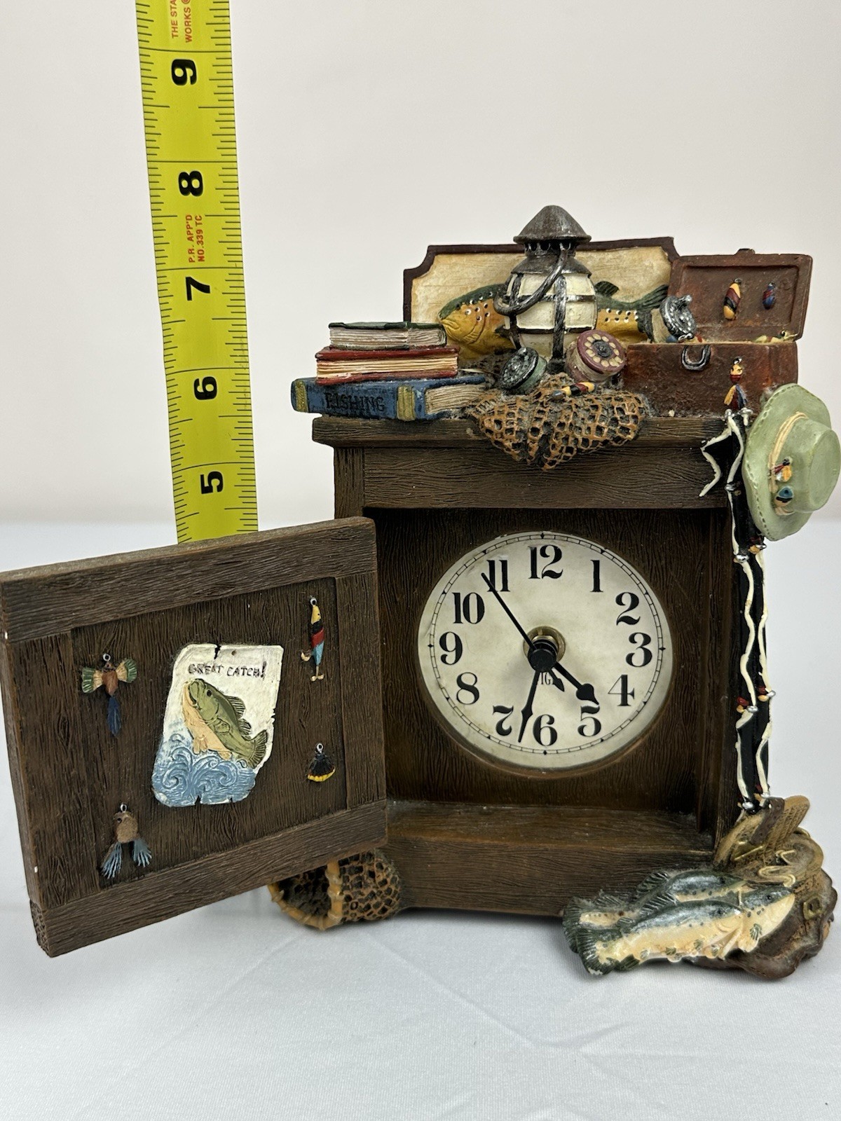 Gone Fishing Clock Figi 1999 Clock Works Rustic Cabin Fish Lantern