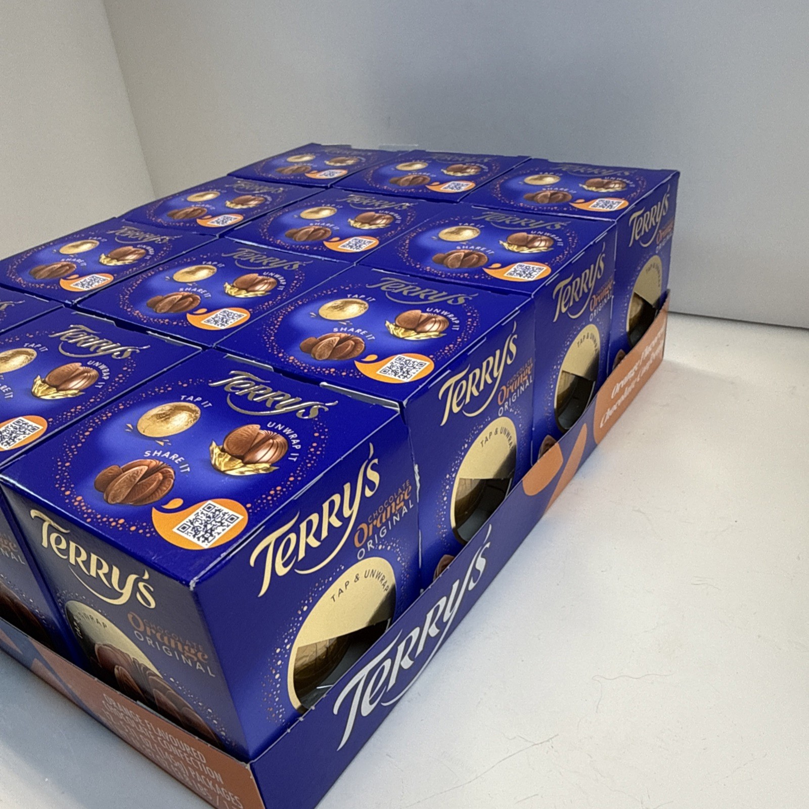 12 Pack Terry's Milk Chocolate Oranges 5.53 oz each 61.32 oz total. BB 4-2027