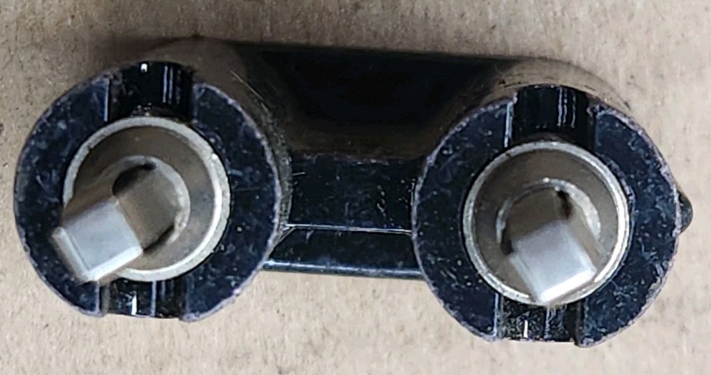 Solderless Connector General Radio 274-M8 Dual Banana Plug Bakelite Vintage Lab