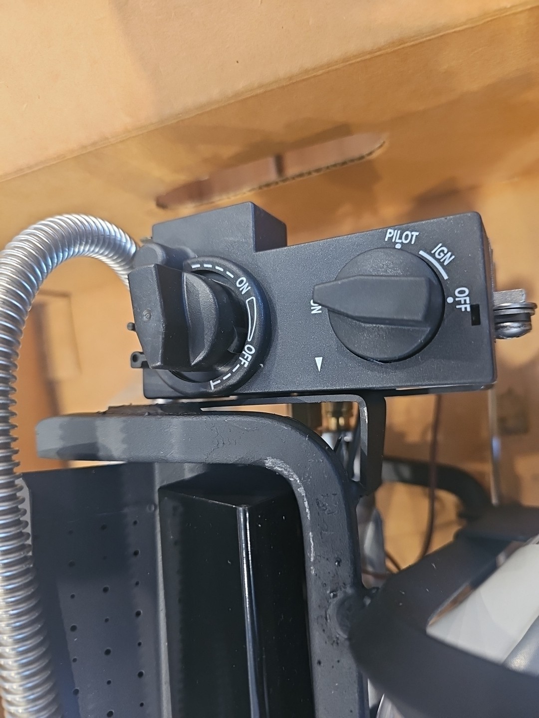 Petersen RealFyre G10 16/18" Gas-Log Natural Gas Burner System Vent Free