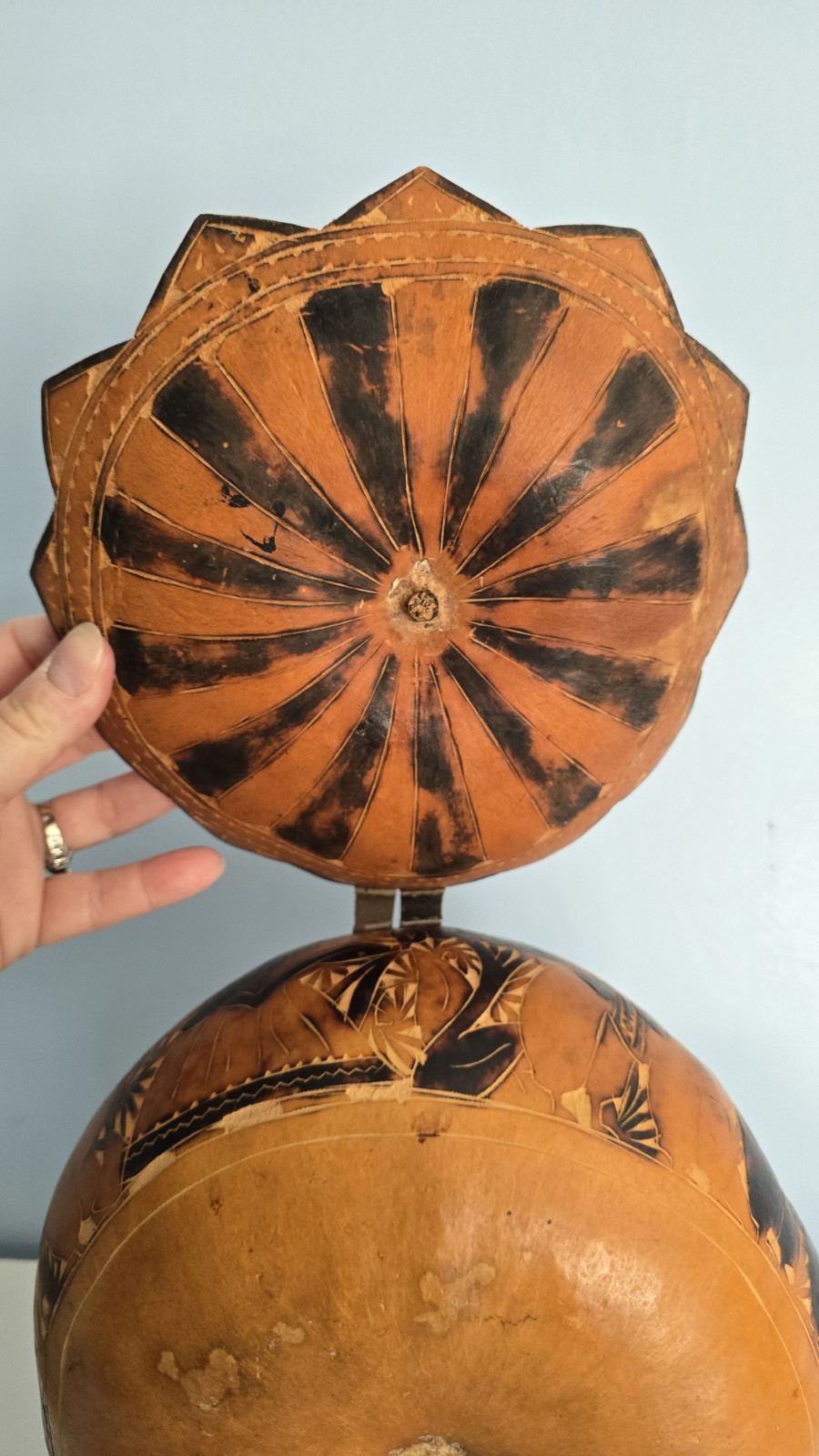 Vintage Handcarved PERUVIAN Peru Folk Art RETABLO Diorama Gourd Nativity Set