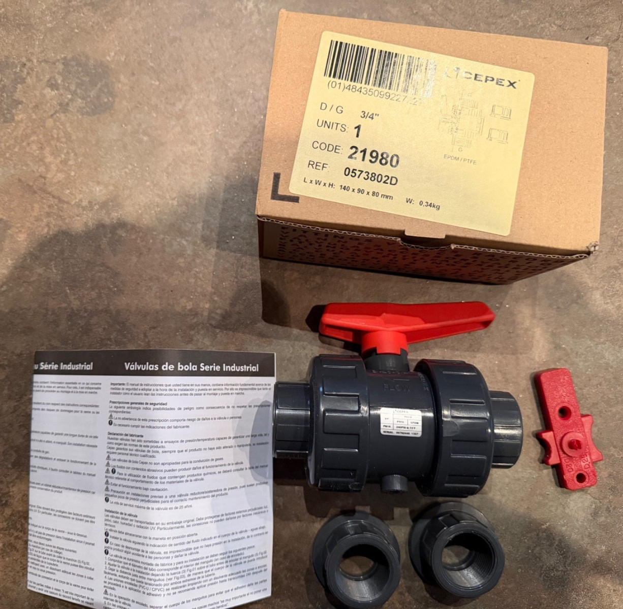 CEPEX 3/4” PVC ball valve for aquariums and water systems - New In Box!
