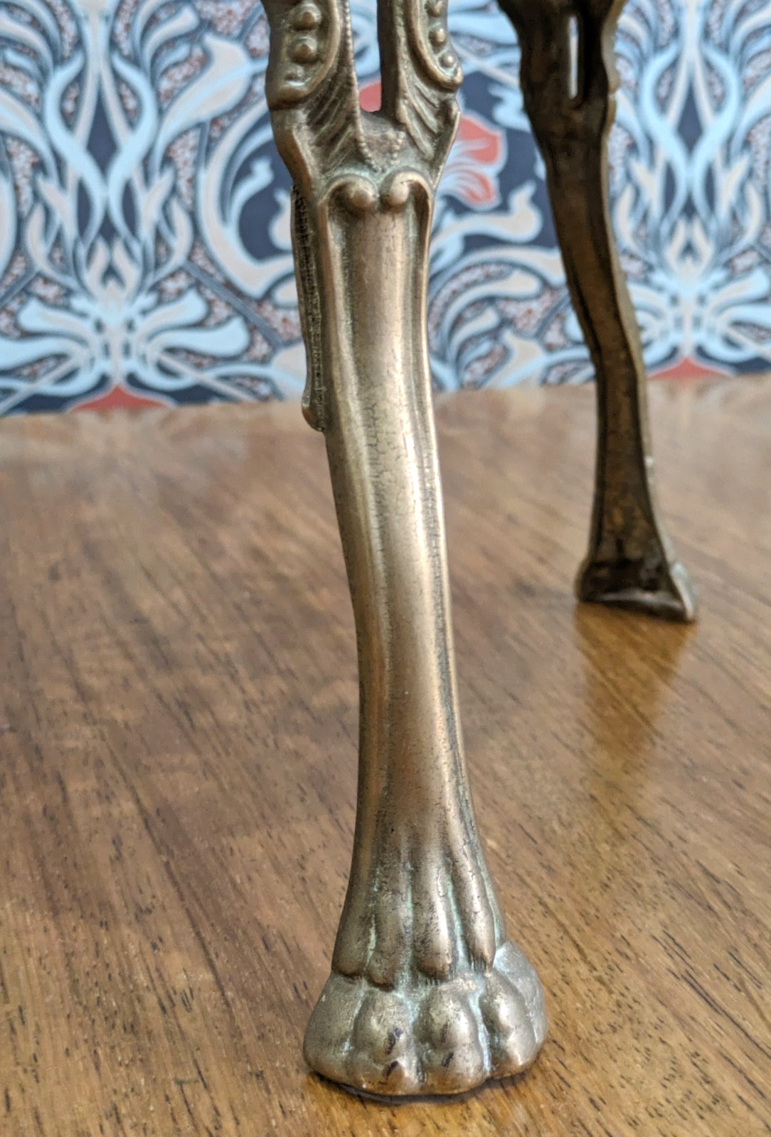 Vintage Ornate Brass Two Tier Side Table Plant Stand Pierced Cherub Angel