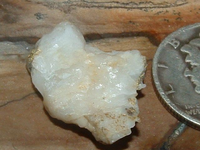 GOLD QUARTZ SPECIMEN 1.35 GRAM CALIFORNIA GOLD AND QUARTZ