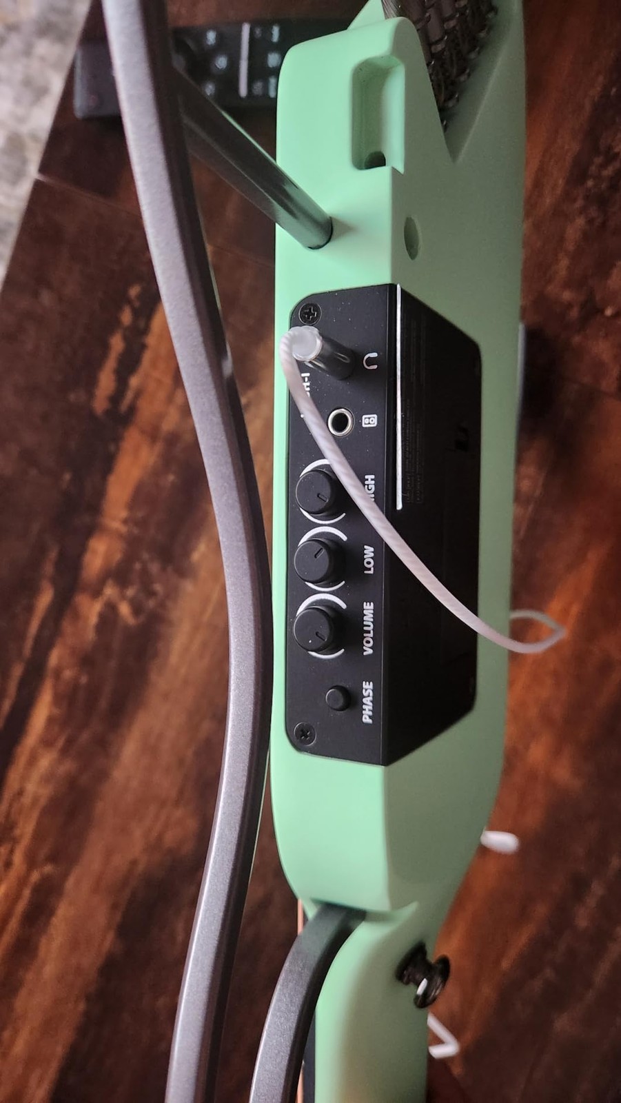 Donner HUSH I Acoustic Electric Guitar Headless Travel With All Accessories