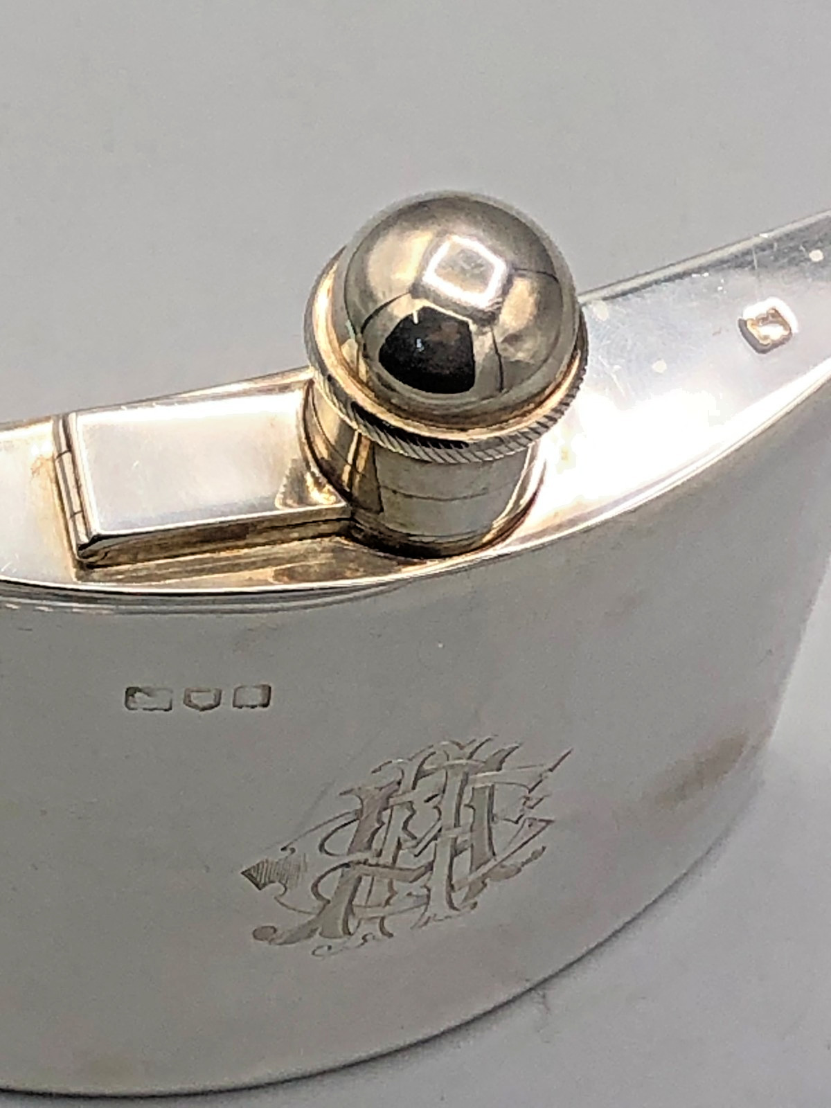 Beautiful antique Sterling Silver Flask 4 5/8" x 3", English hallmarks