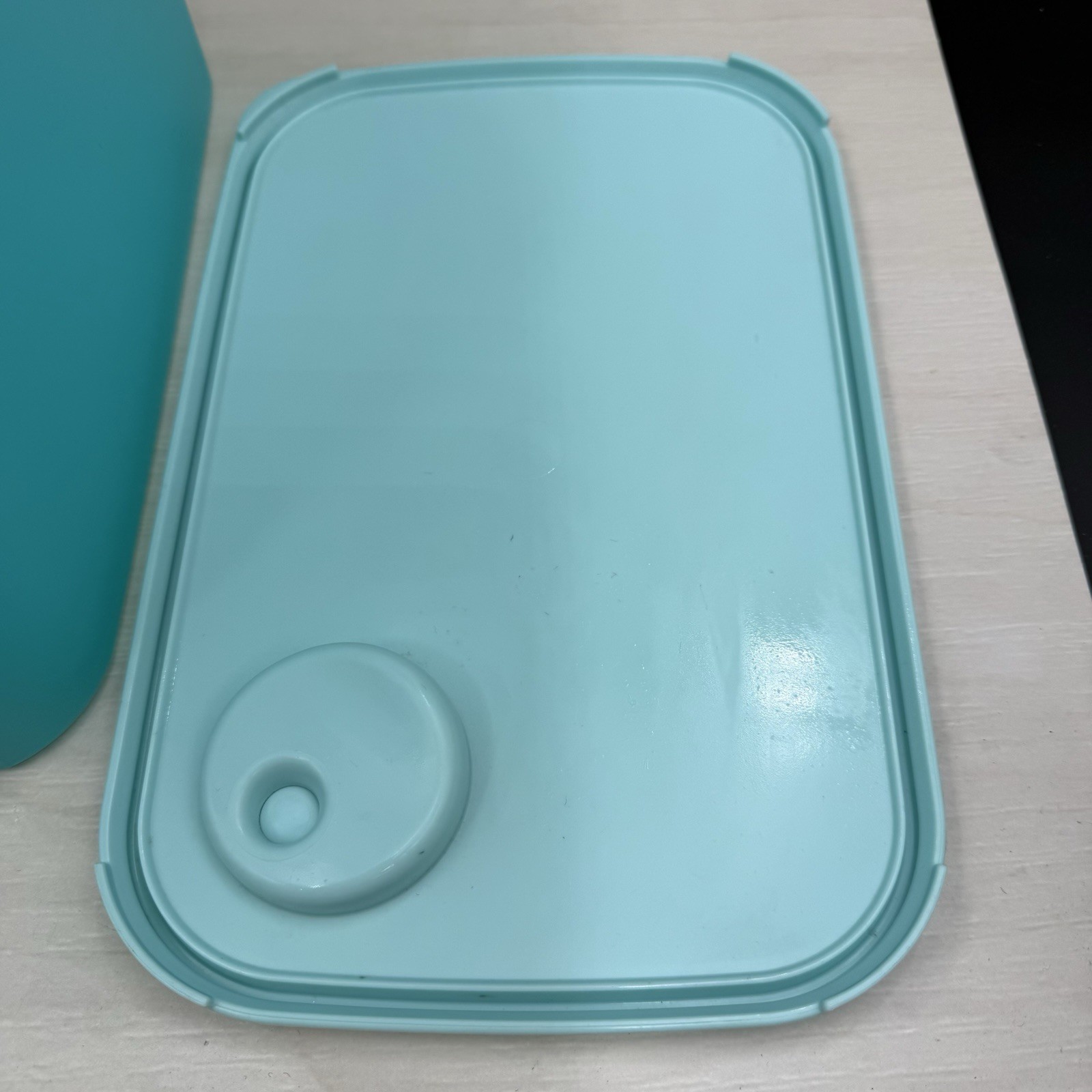 Tupperware Aqua Beverage Water Dispenser 8.7L 36cup Serveware Drinkware Storage