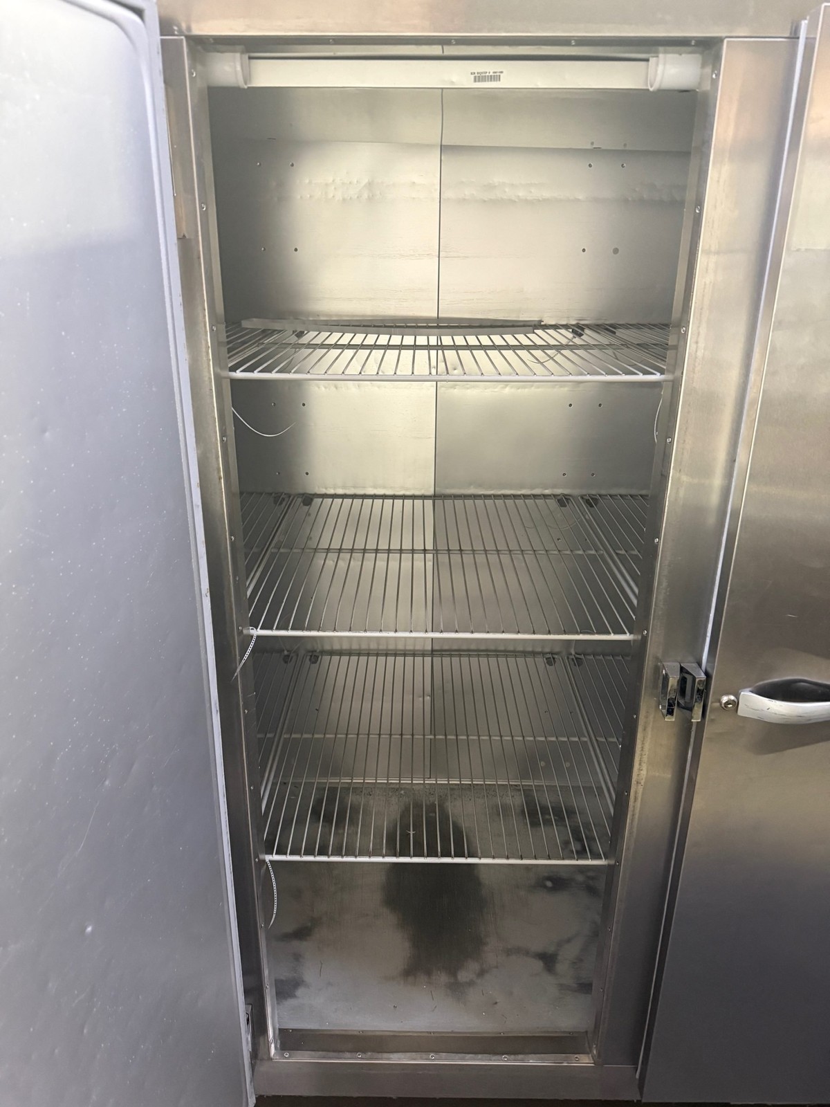 2018 TRAULSEN G30011 3 SOLID DOOR REACH-IN STAINLESS STEEL REFRIGERATOR