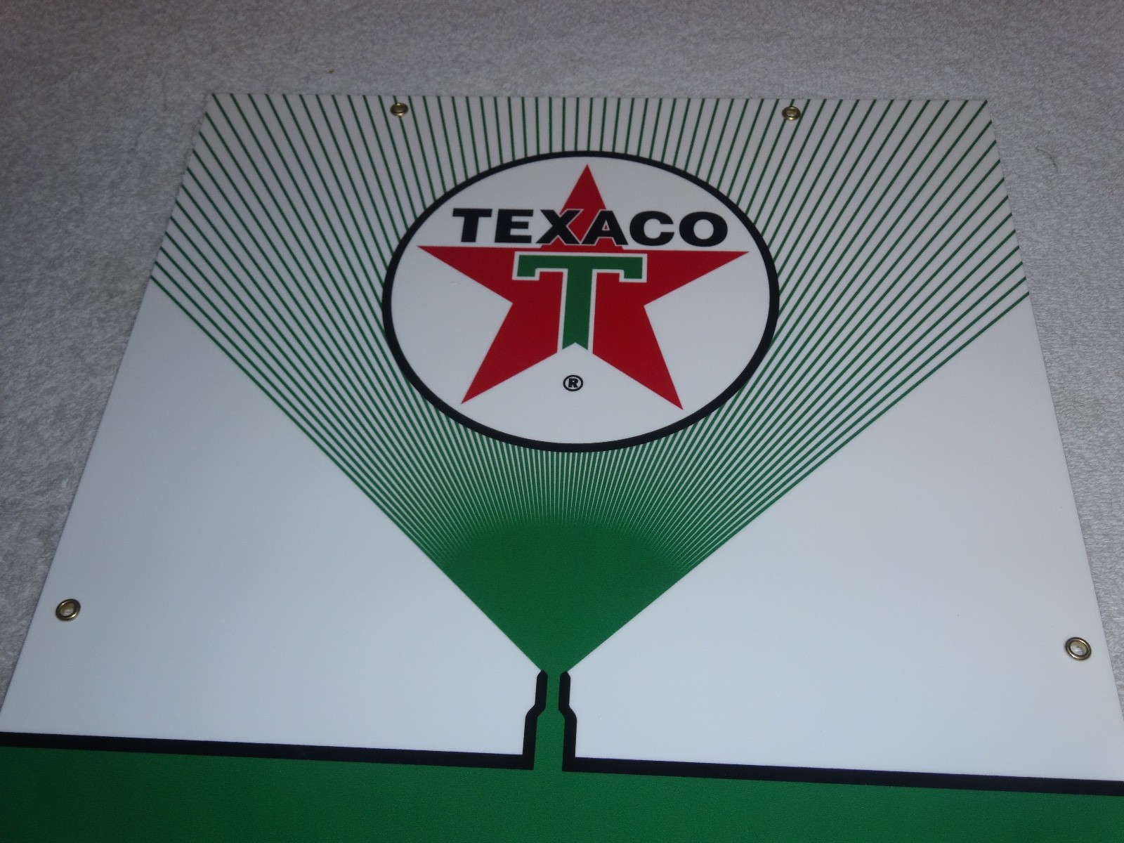VINTAGE TEXACO DIESEL FUEL 2 GREEN SPRAYER 18" PORCELAIN METAL GASOLINE OIL SIGN