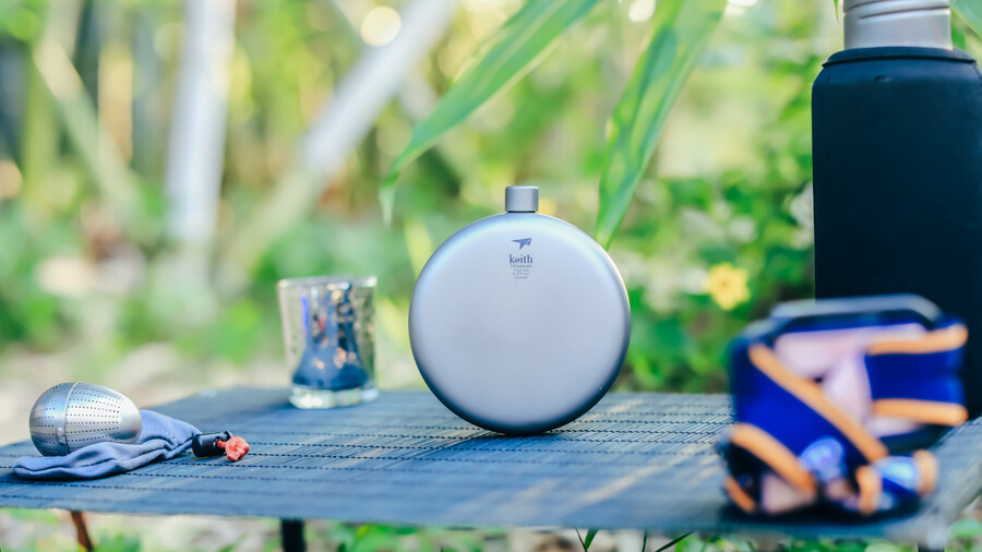 Keith Titanium Ti9302 Round Flask with Funnel - 5.0 fl oz (Shipped from USA)