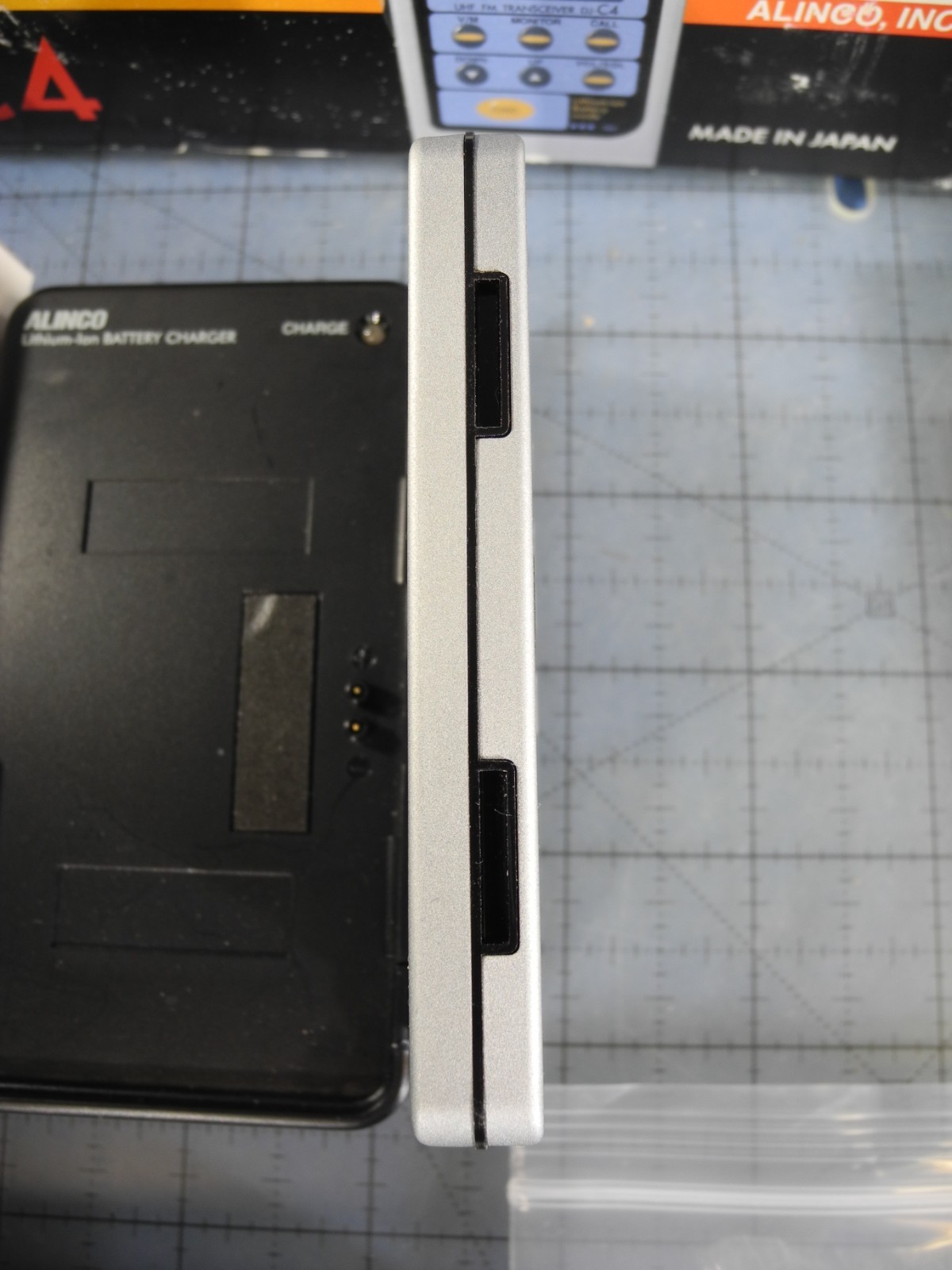 RARE! Alinco DJ-C4 UHF (440MHz) Credit Card Transceiver in box! (Tested!)