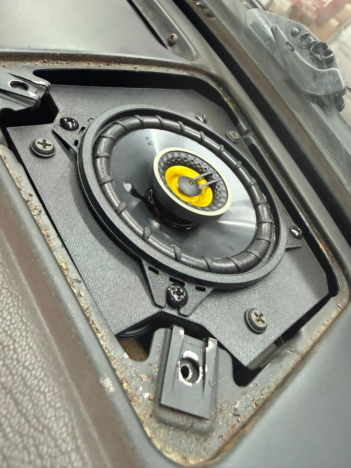 1984-1988 Ford Bronco II Dash Speaker Adapter Plates for 4" Speakers (Pair)