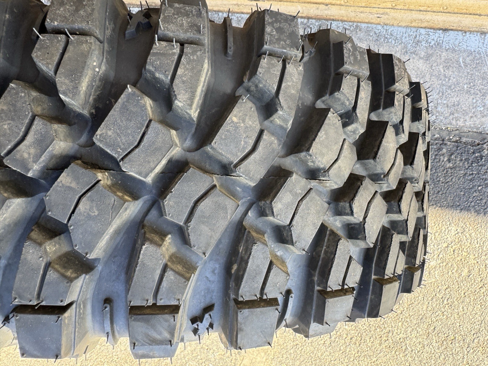 1-2024-2025 POLARIS XPEDITION REAR TIRE 30x11x15 PRO ARMOR CRAWLER XP.