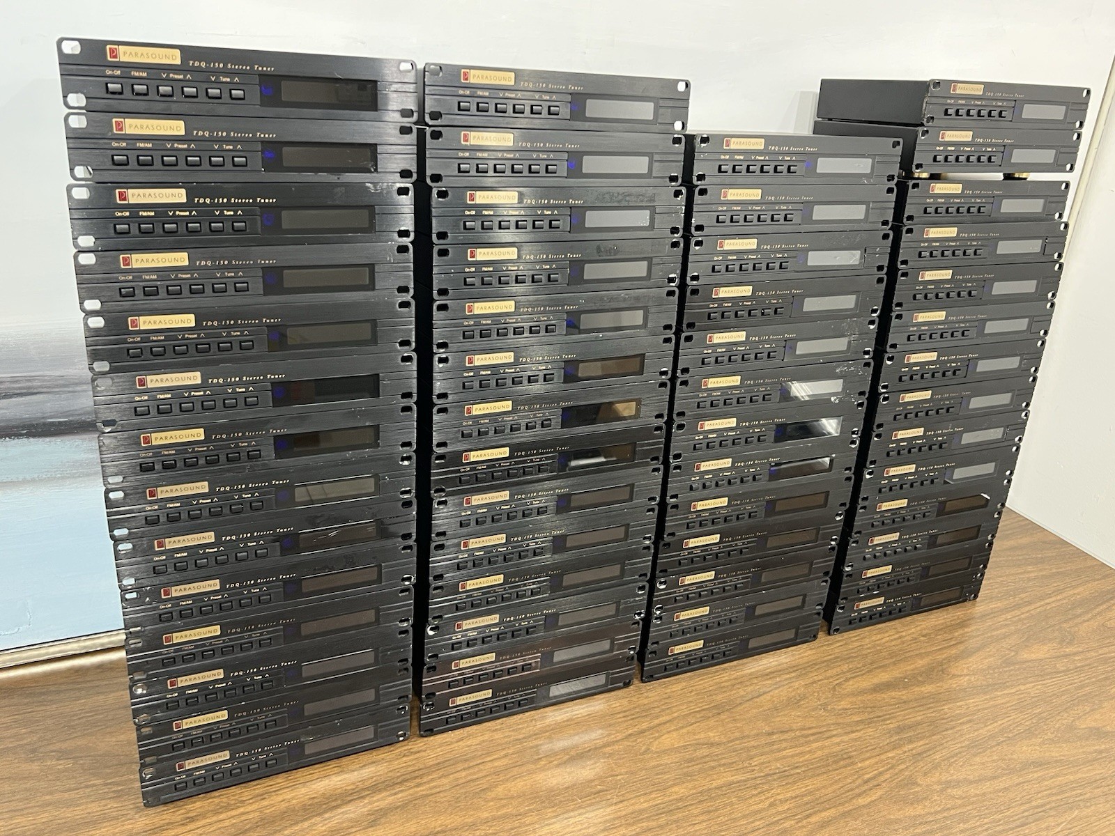 Parasound TDQ-150 Stereo tuner Working ( PRICE FOR 1 UNIT ONLY )